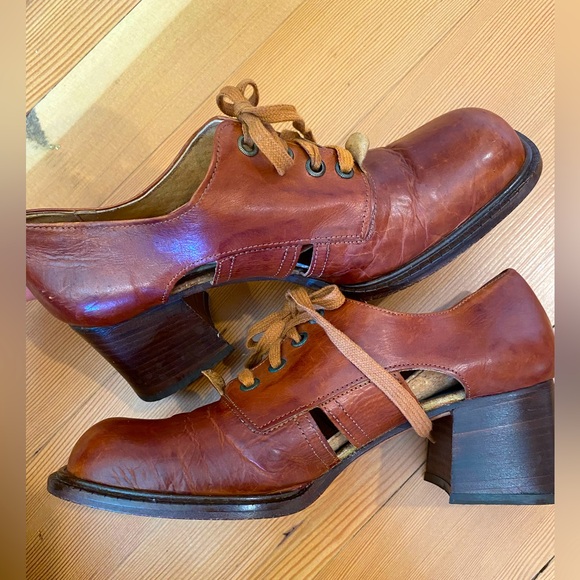 Vintage 1960s Brown Leather Shoes, Lace Up, EU Size 37, US 6.5 - Picture 2 of 8